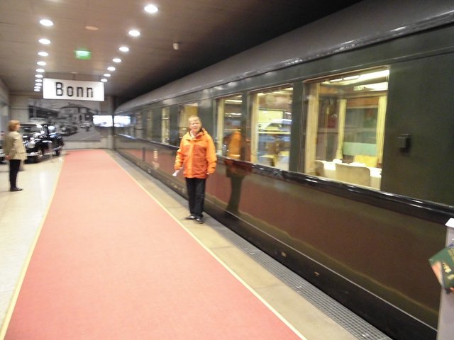 Volker Kubelke am Salonwagen 10 205.