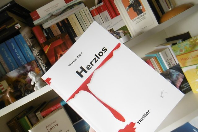 ...volle Bücherregale´...