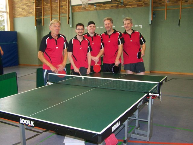 VfB Frohnhausen , Tischtennismannschaft 3 (Photo Marx), v.l.: Hans Gerd Rittkowski, Diemo Schallehn, Daniel de Kock, Mark Becker, Andreas Pischka, es fehlt Peter Zylbersztejn