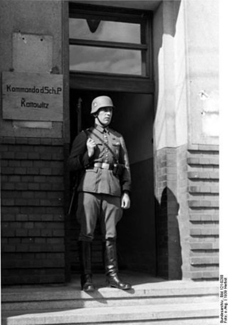 Schutzpolizeiposten in Kattowitz, Herbst 1939