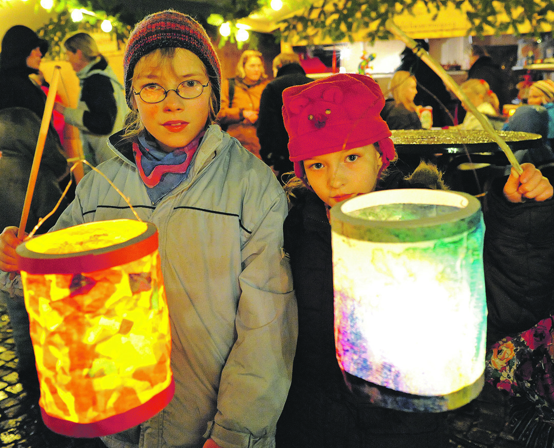 Mit Laternen ziehen in den kommenden Tagen viele Kinder durch die Straßen von Velbert und Heiligenhaus.
