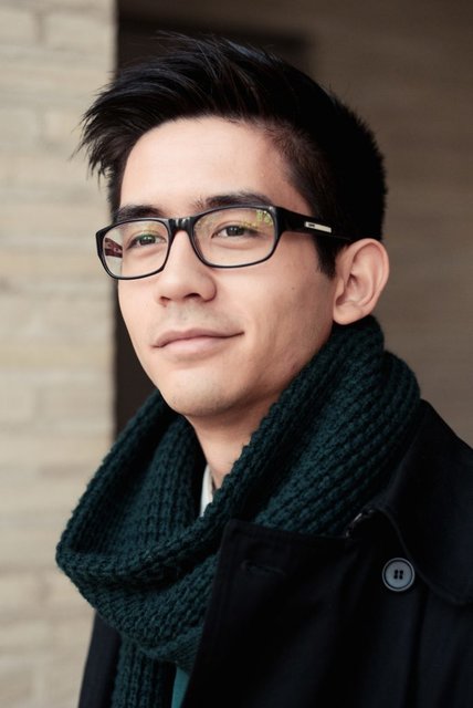 Toni Ming Geiger erhielt seine Ausbildung an den Musikhochschulen in Köln und Paris.