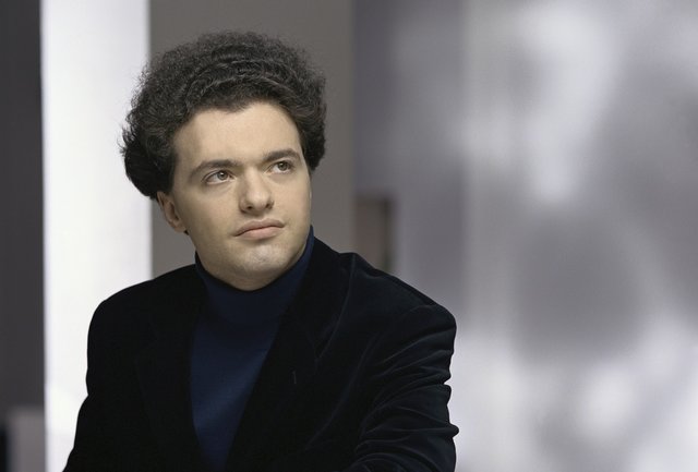 Evgeny Kissin spielt bereits am 23. Januar 2018 in der Philharmonie Essen gemeinsam mit dem Emerson String Quartet.