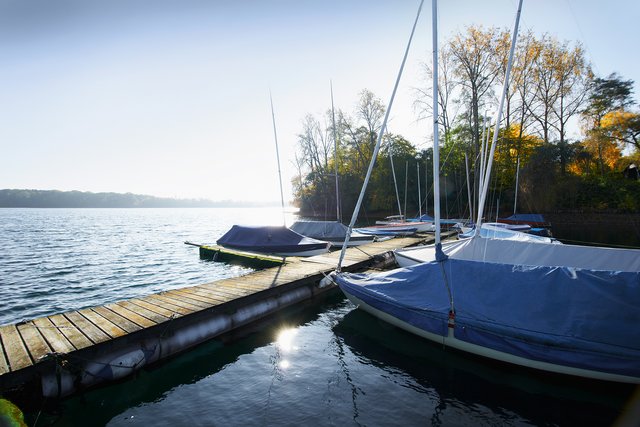Monheim am Rhein ist von Wasser umgeben. Viele Bürgerinnen und Bürger wünschen sich, neben dem Rhein auch die zahlreichen Seen im Stadtgebiet sicht- und erlebbarer zu machen.