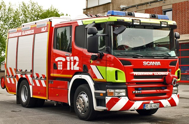 Zu einem Kellerbrand musste die Gladbecker Feuerwehr am frühen Samstag nach Brauck ausrücken.
