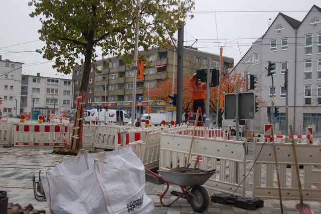 Noch Baustelle rund um den Sültenfuss, auf dem am 6. Dezember die besinnliche Zeit des Jahres eingeleitet wird.