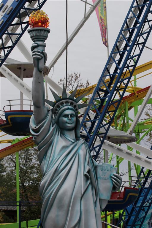 Ob die Freiheitsstatue Weihnachtsdeko bekommt?