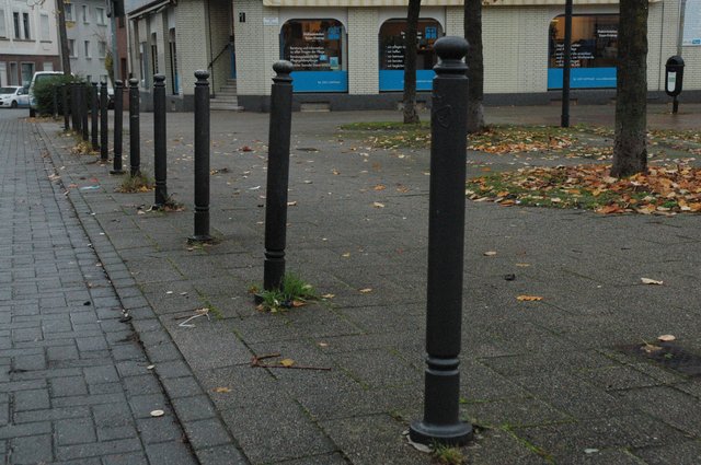 Nichts wie weg damit! Einige Poller müssten entfernt und ersetzt werden.
