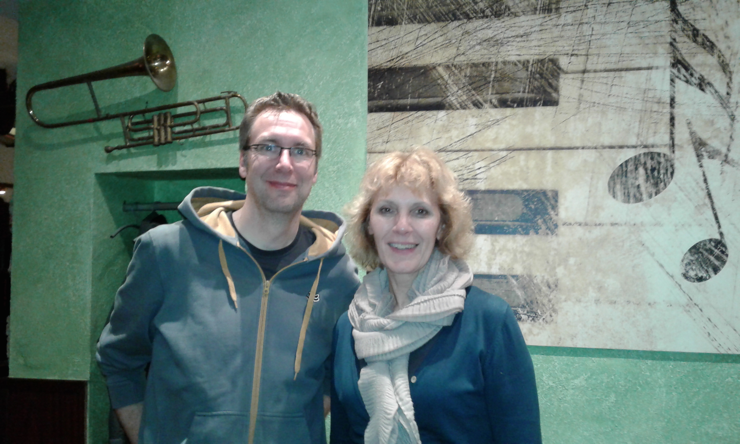 Das Foto zeigt die beiden Referenten der Haardklinik, Christine Lawaczeck-Matkares und Marco Timmerhinrich.
