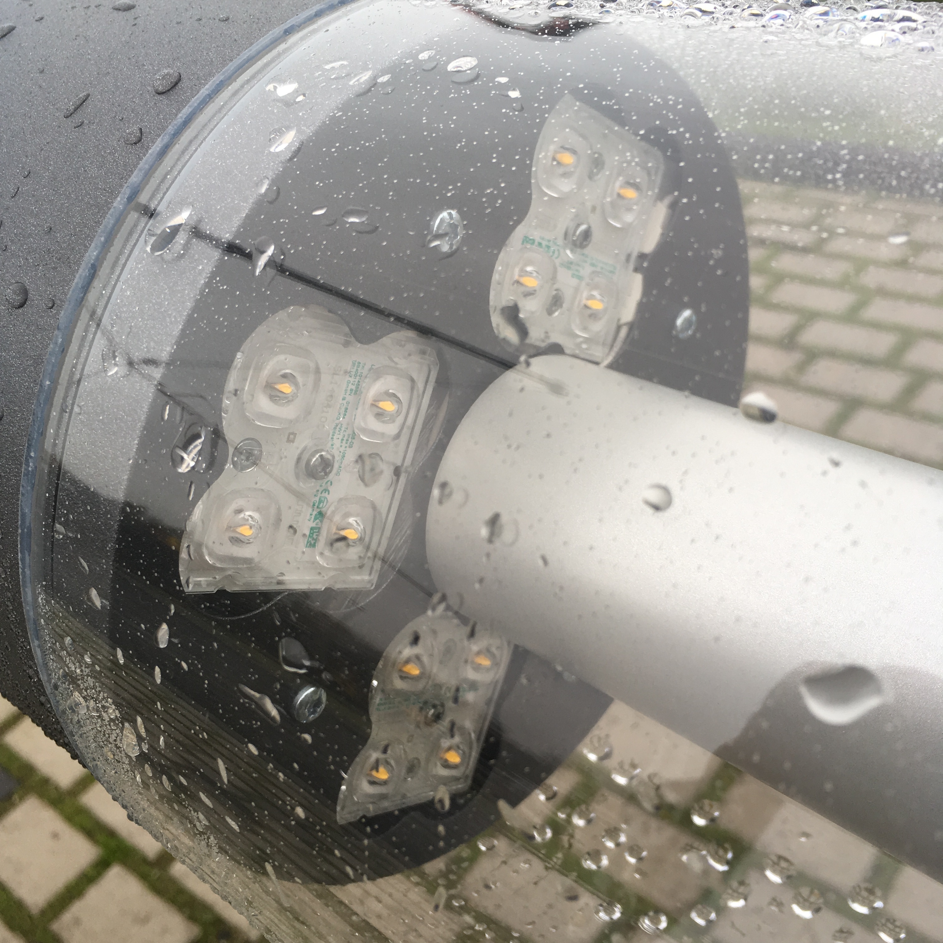 16 Leuchtdioden generieren das Licht