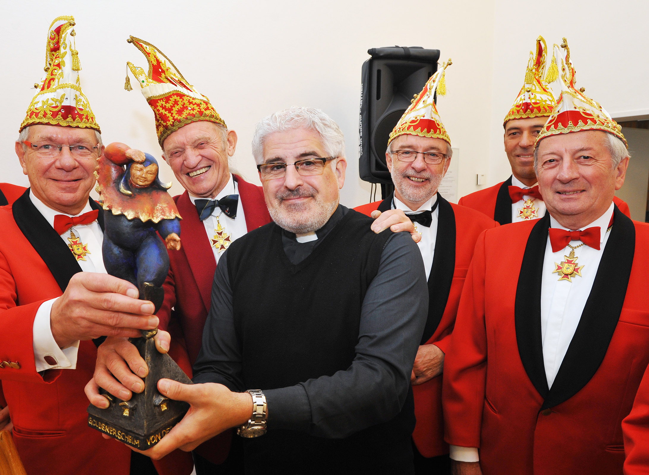 Der "Goldene Schelm wurde von der Künstlerin Elke Tenderich-Veit geschaffen und gestiftet vom Gromoka-Elferrat.