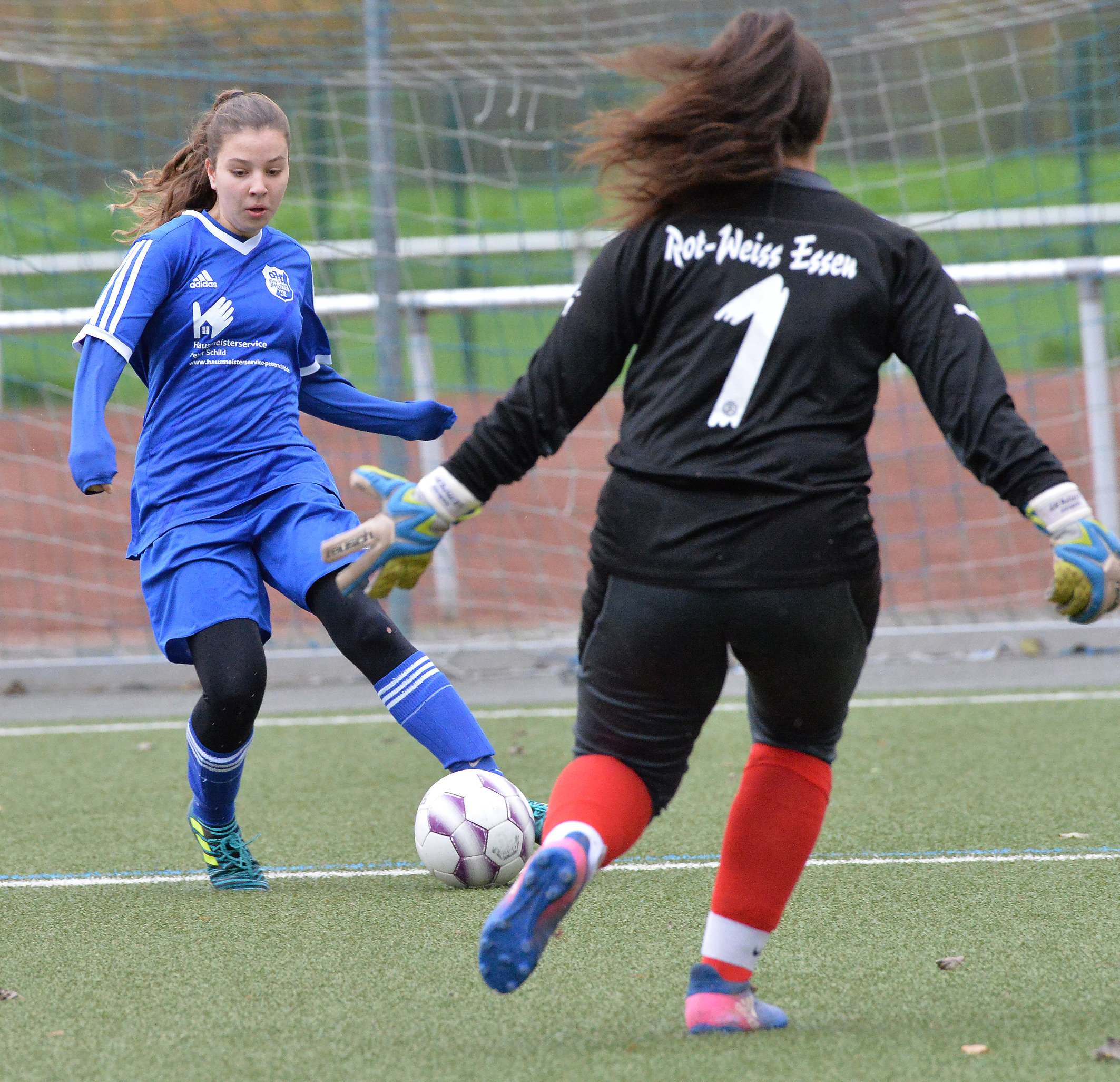 Die Mintarder U17 Mädchen benötigten im Pokal das Elfmeterschießen.
Foto: Bangert