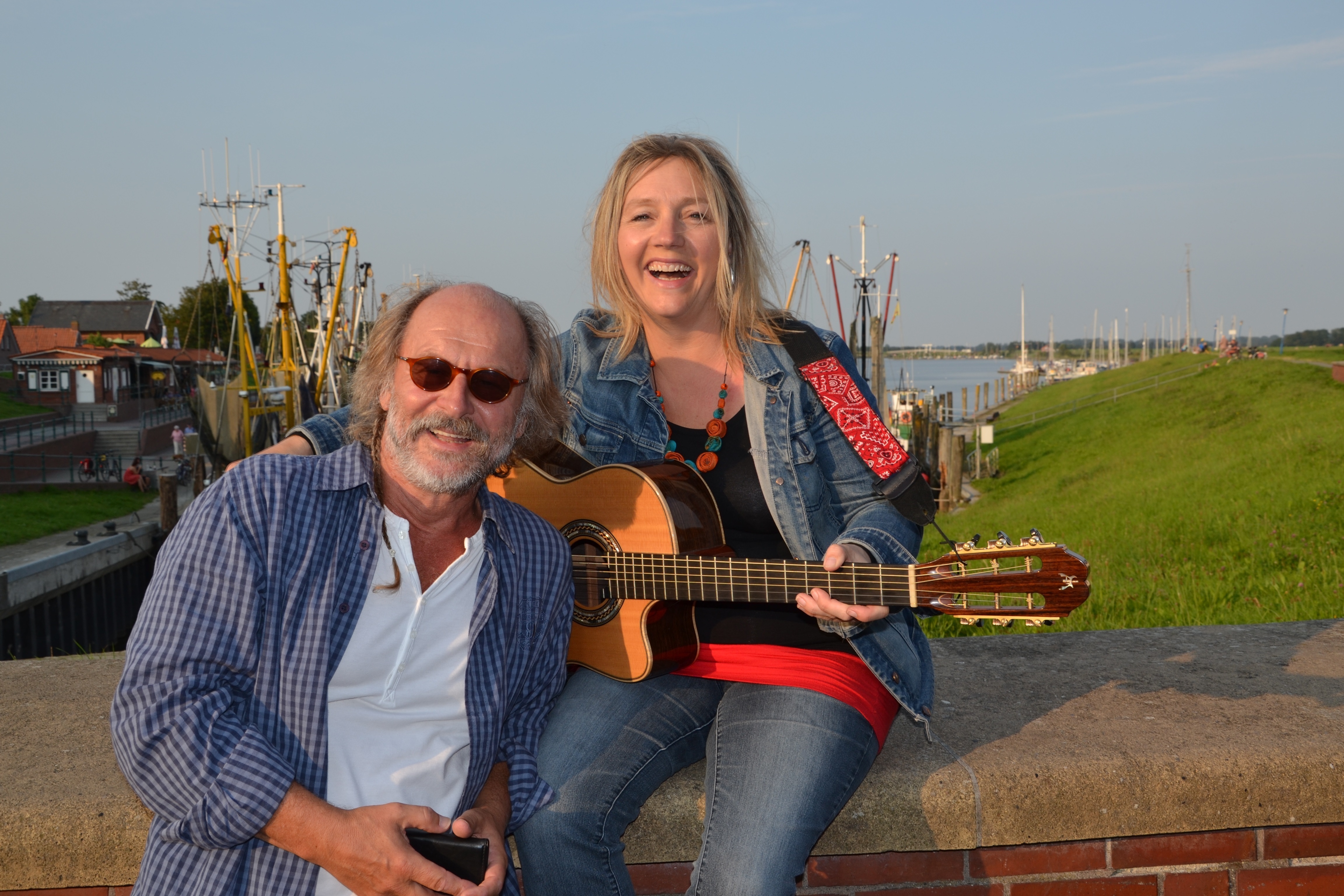 Klaus-Peter Wolf und Bettina Göschl in ihrer ostfriesischen Heimat.