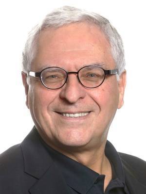 Ralf Michalowsky, Faktionsvorsitzender der LINKEN im Kreistag, freut sich über über das Scheitern der 2,5 % - Sperrklausel vor dem Verfassungsgericht.