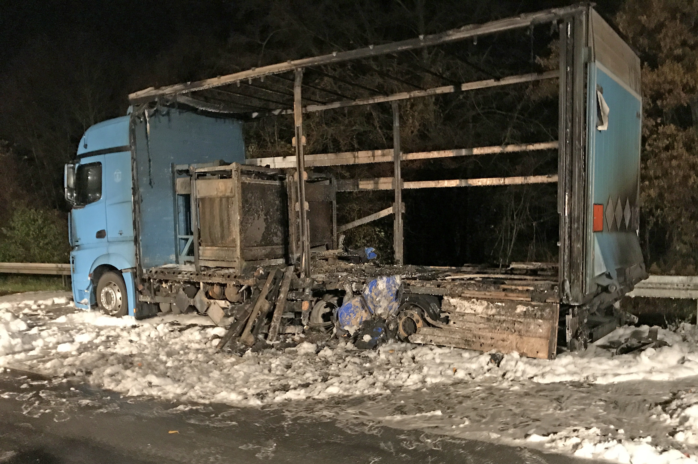 LKW-Brand auf der A 31 zwischen Gladbeck und Kreuz Bottrop