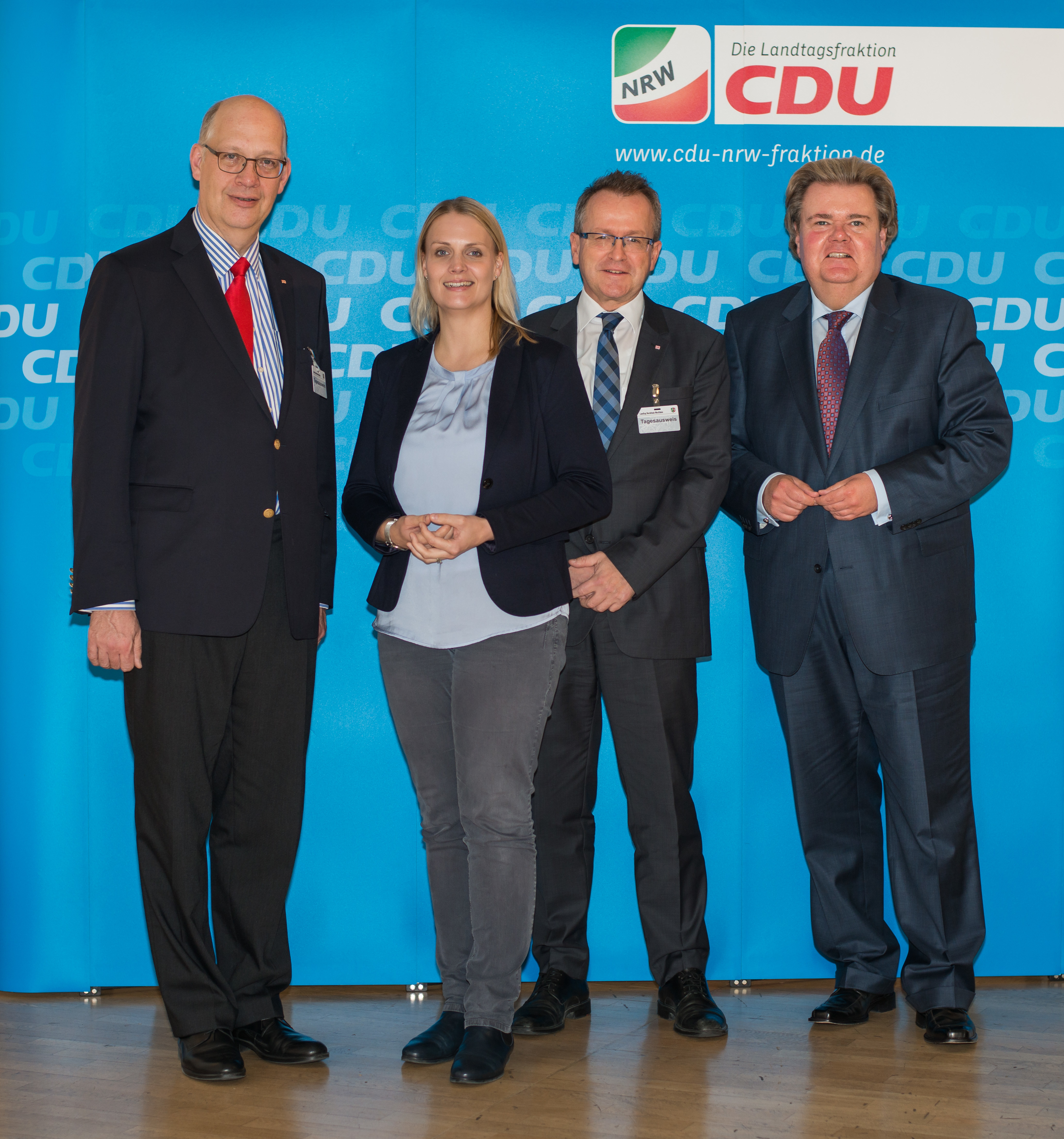 Trafen sich zum Gespräch im Landtag: (v.l.) Werner Lübberink (Konzernbevollmächtigter der Deutschen Bahn für NRW), Charlotte Quik MdL, Stefan Ventzke (Betuwe-Projektleiter) und Klaus Voussem MdL.