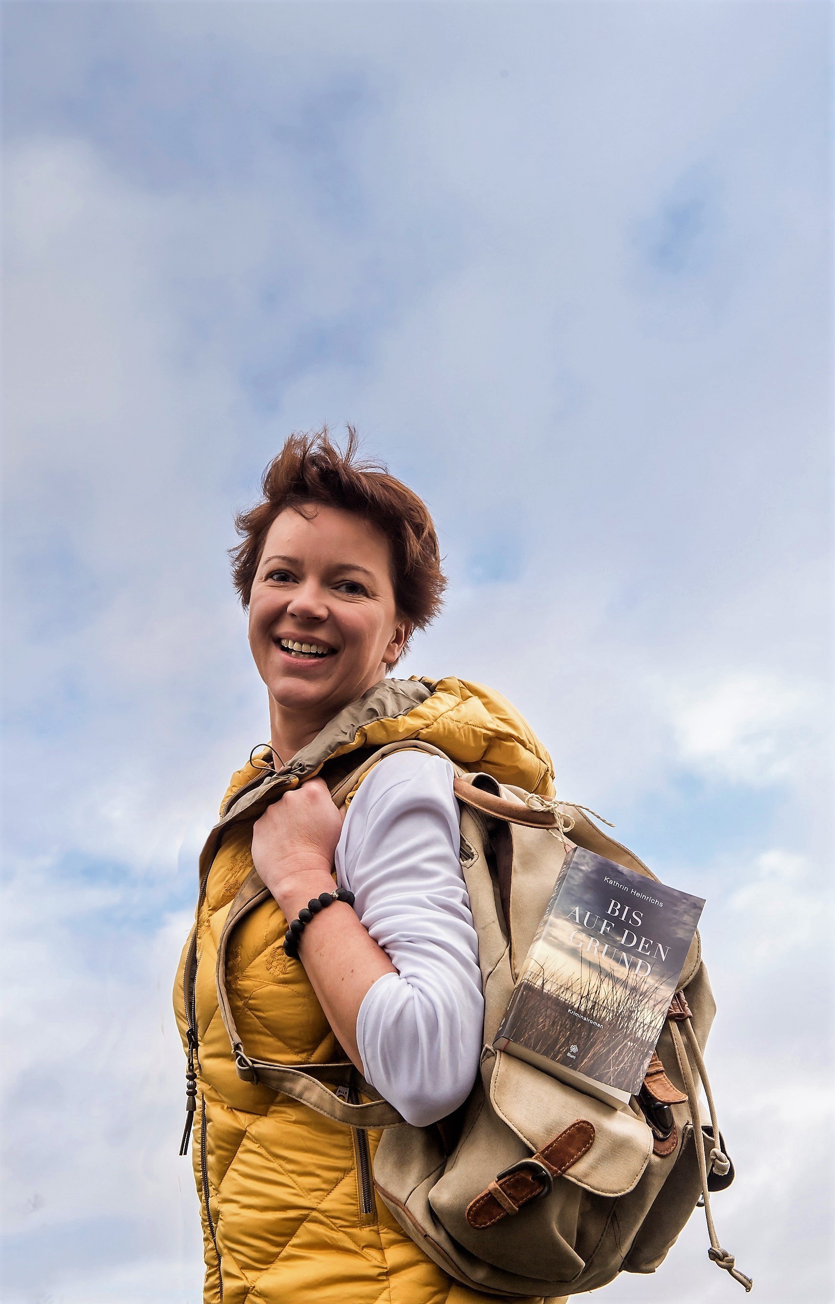 Kathrin Heinrichs mit neuem Krimi „Auf Tour“.