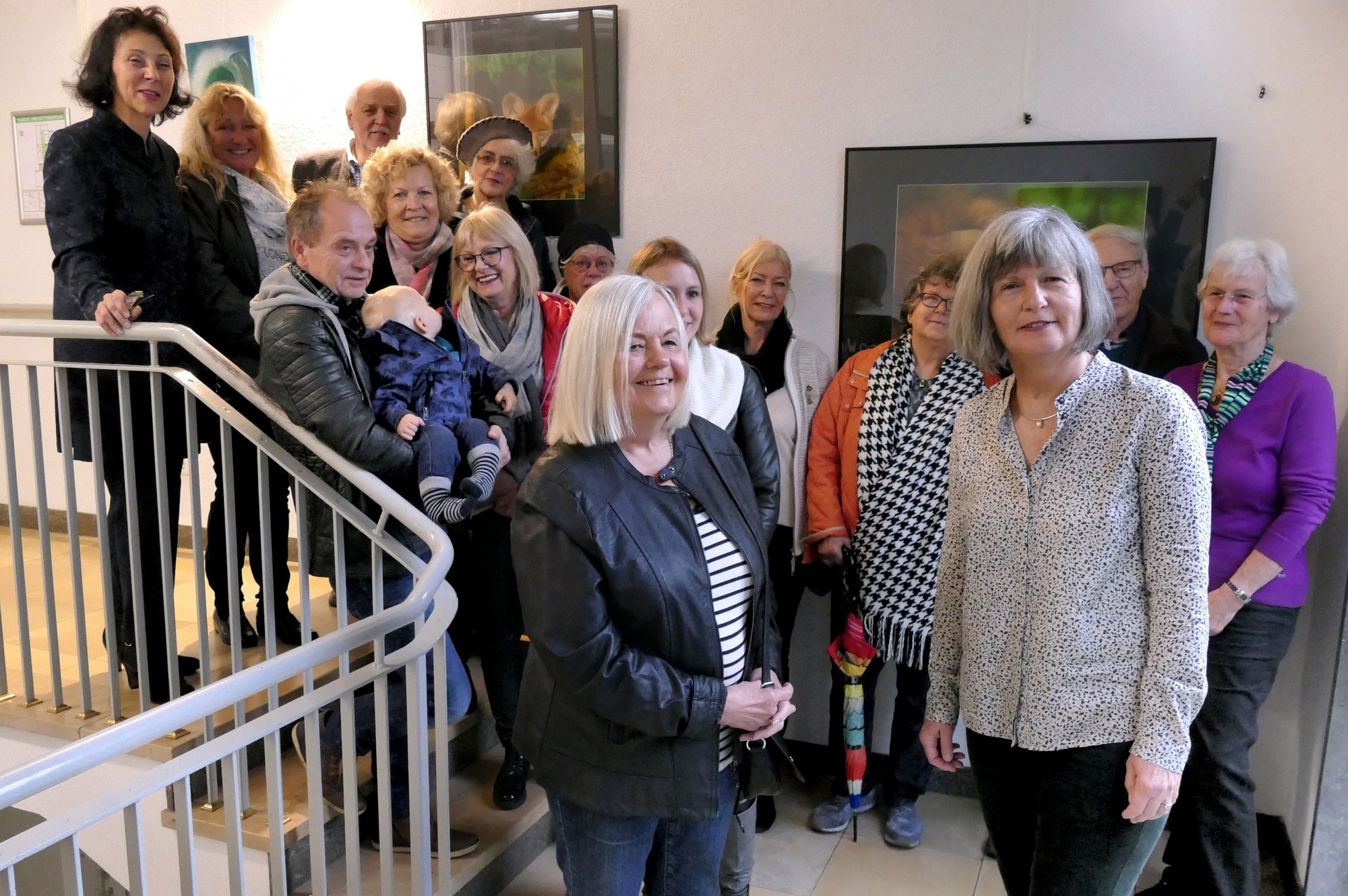 Viele Bürger gaben Christa Wolff zur Vernissage im Schwelmer Rathaus die Ehre. Schwelms stellvertretende Bürgermeisterin Dr. Frauke Hortolani führte in Leben und Werk der bekannten Künstlerin ein.