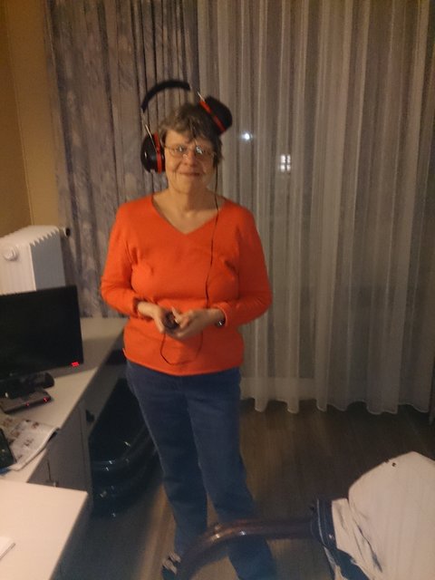 ich lerne auf dem tauben Ohr das hören nach über 40 Jahren