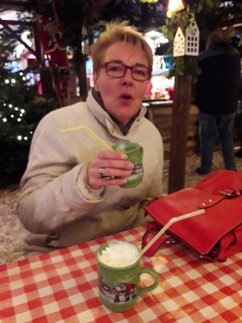 Singen mit Eierpunsch.Hohoho