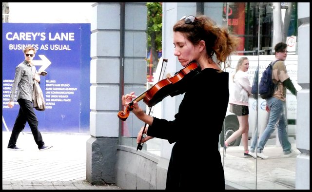 Einfach mal stehen bleiben und zuhören!