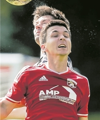 Sonntag könnte es im Stadion Kampfbahn Schwansbell ein Wiedersehen mit dem Ex-LSVer und heutigen Sinsener Dennis Adamczok geben. Foto Archiv