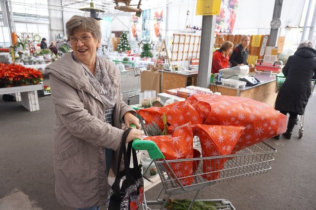 Viele schöne Artikel hatten im Einkaufswagen von Rosi Tröster Platz.