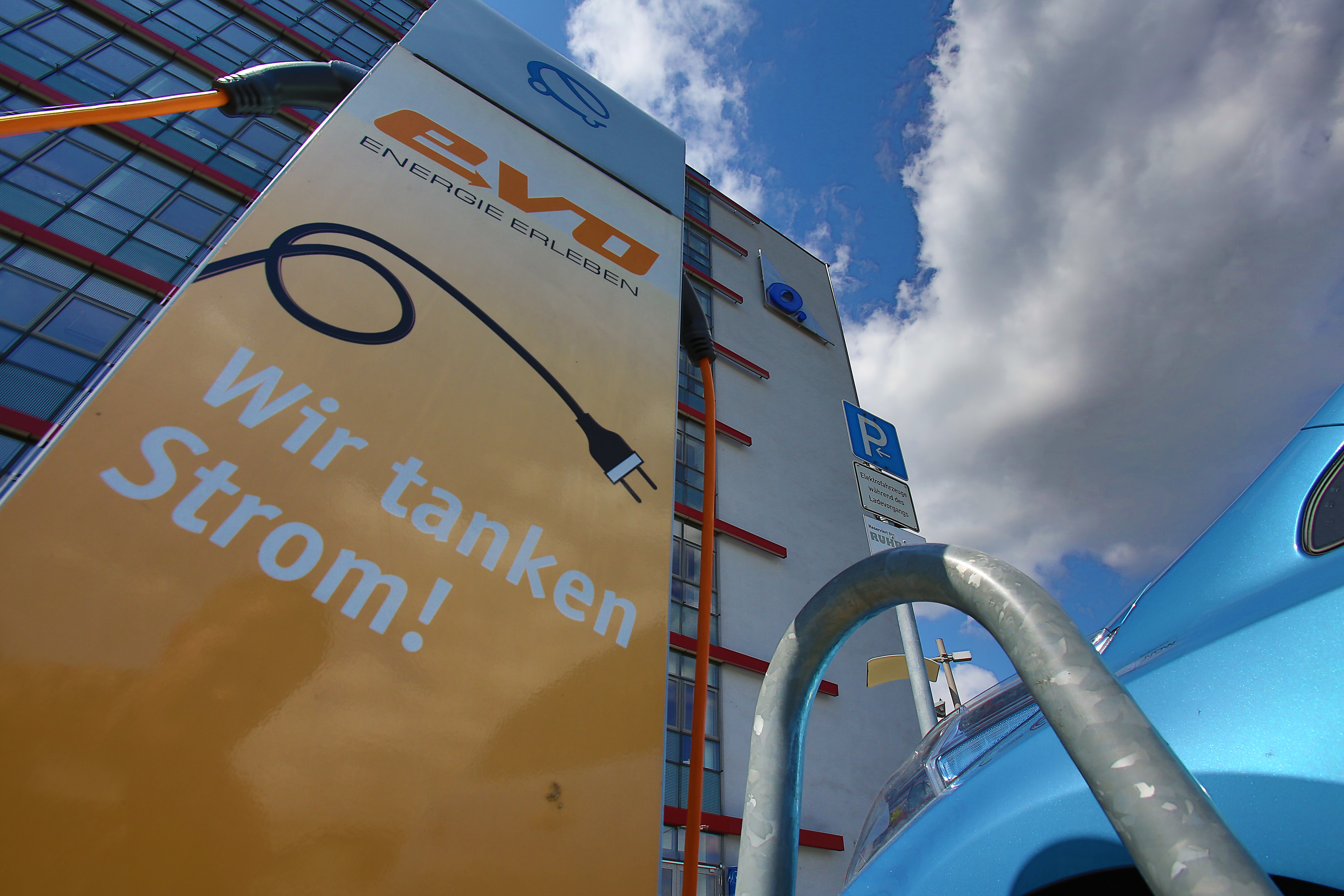 Beim städtischen Fuhrpark soll auf effizientere und kleinere, am besten E-Fahrzeuge gesetzt werden. Foto: Carsten Walden