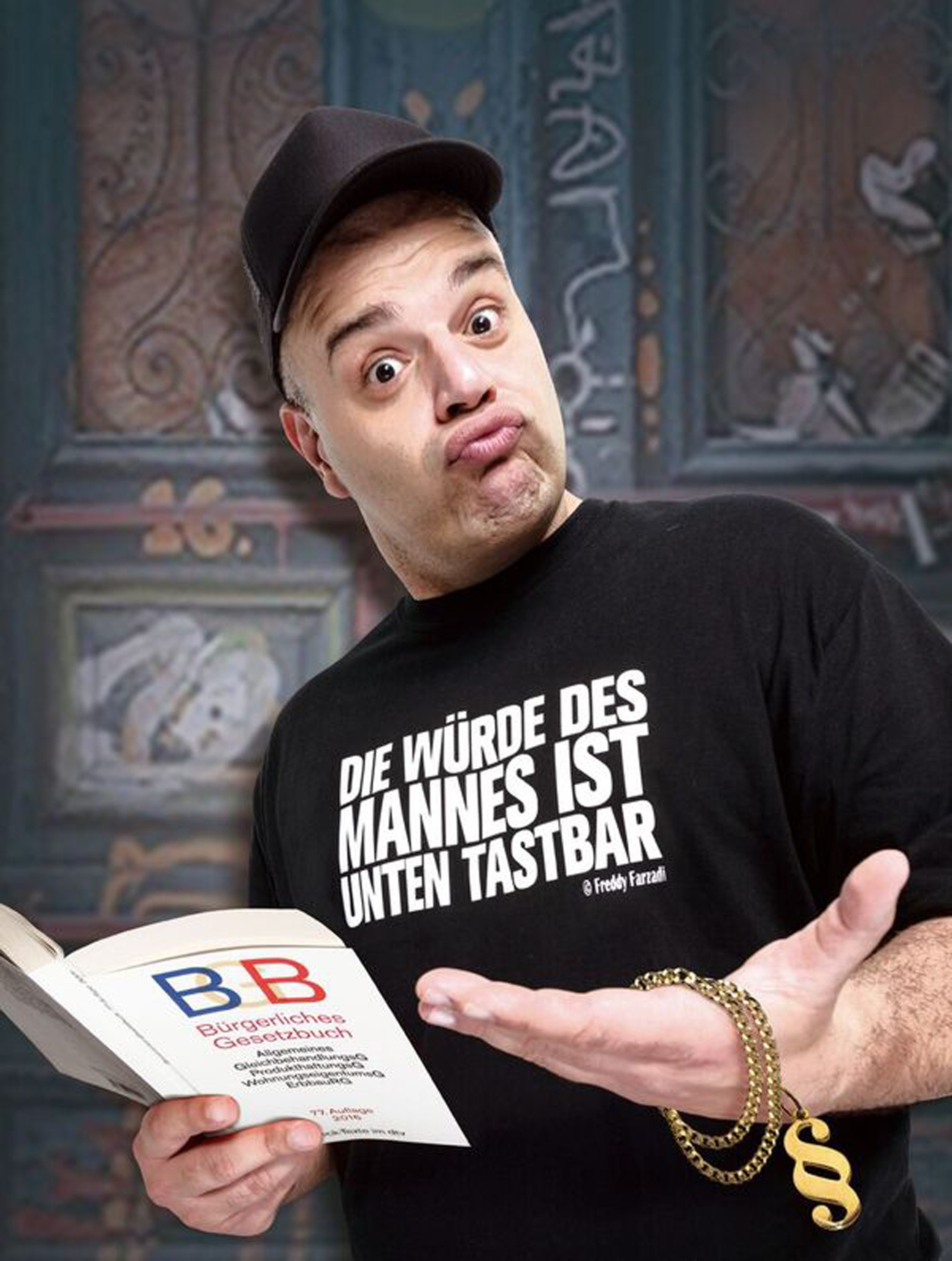 Freddy Farzadi erklärt den Comedy-Freunden den Weg durch den deutschen Paragrafen-Dschungel.