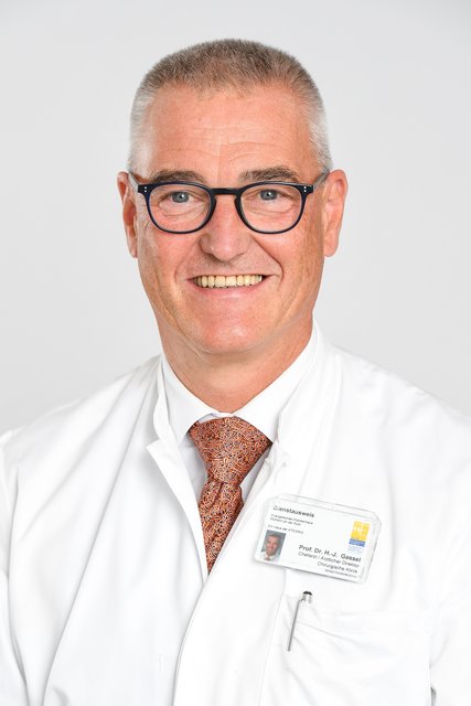 Prof. Dr. Heinz-Jochen Gassel.