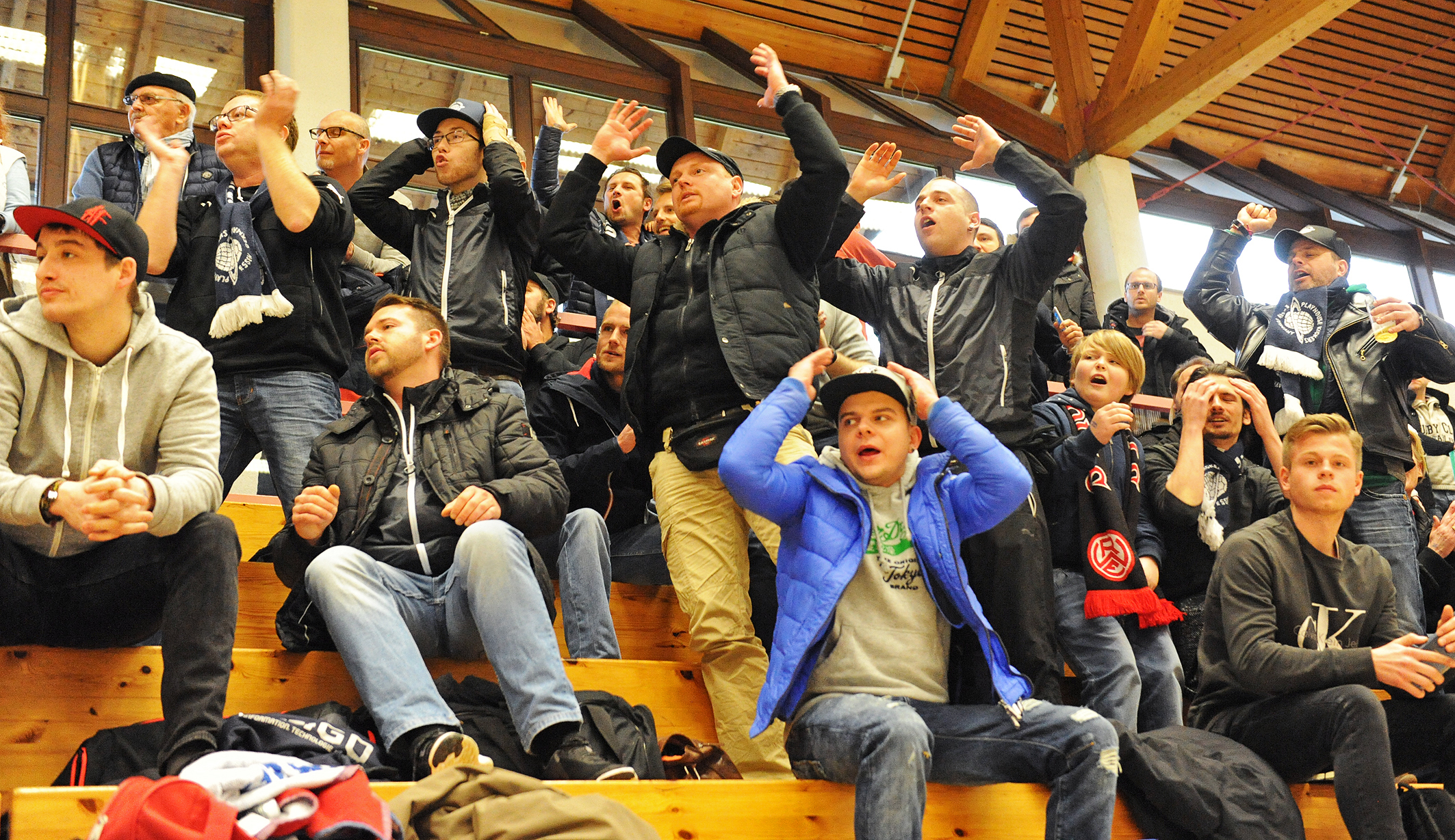 Wieder gibt es im Werdener Löwental spannenden Hallenfußball zu erleben.
Foto: Archiv