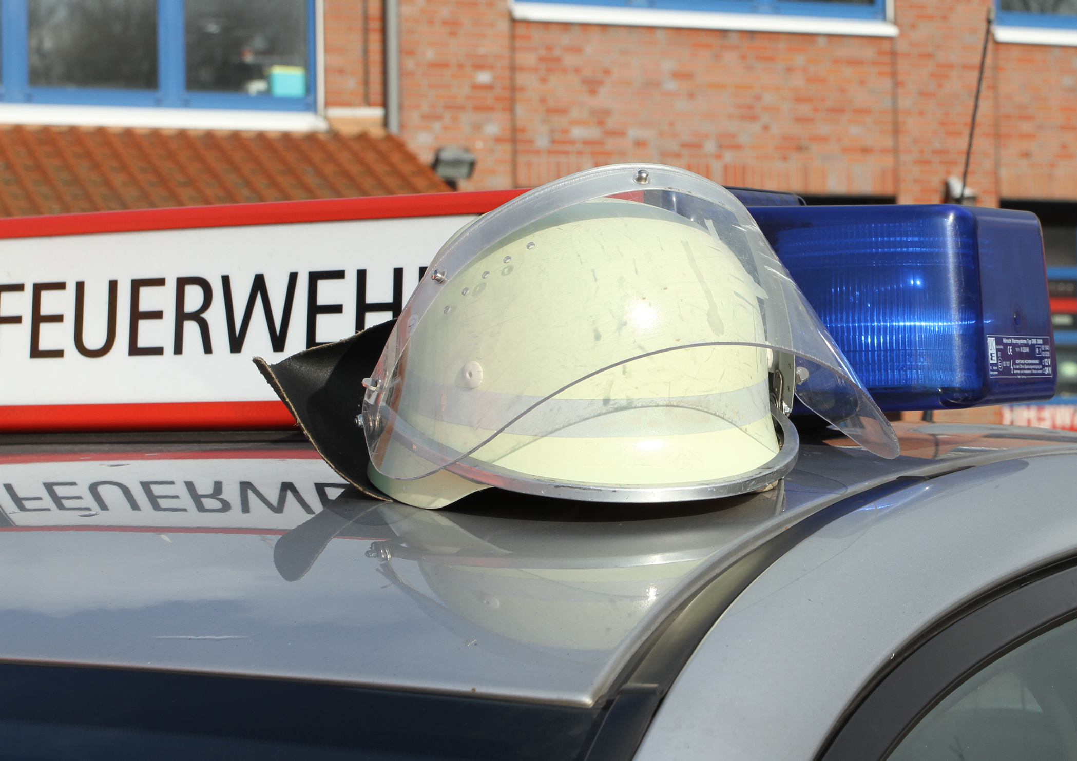 Die Unnaer Feuer- und Rettungswache freut sich über neue Fahrzeuge