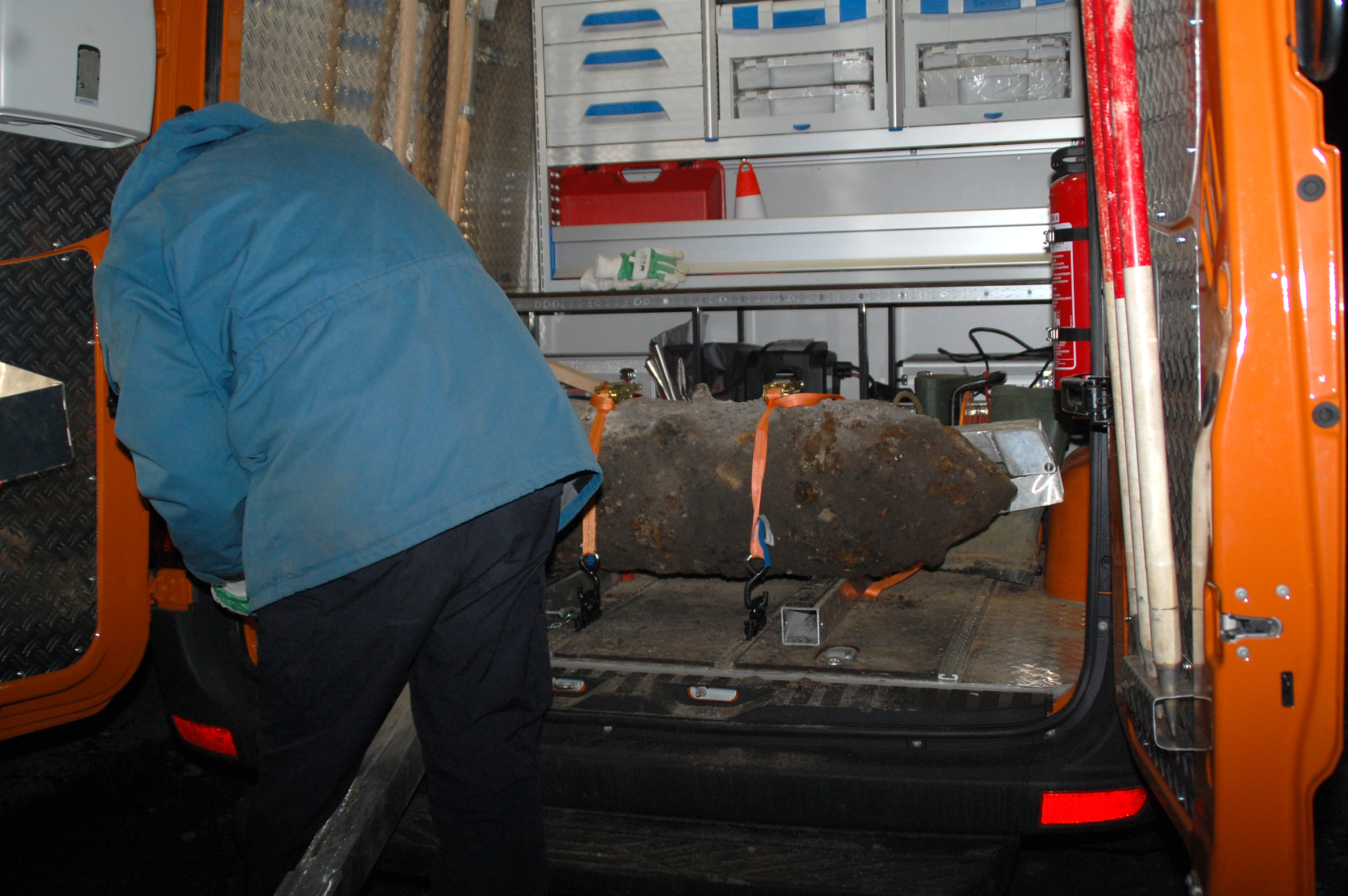 Der Kampfmittelräumdienst hat die Bombe entschärft und abtransportiert. Archiv-Foto: Belack