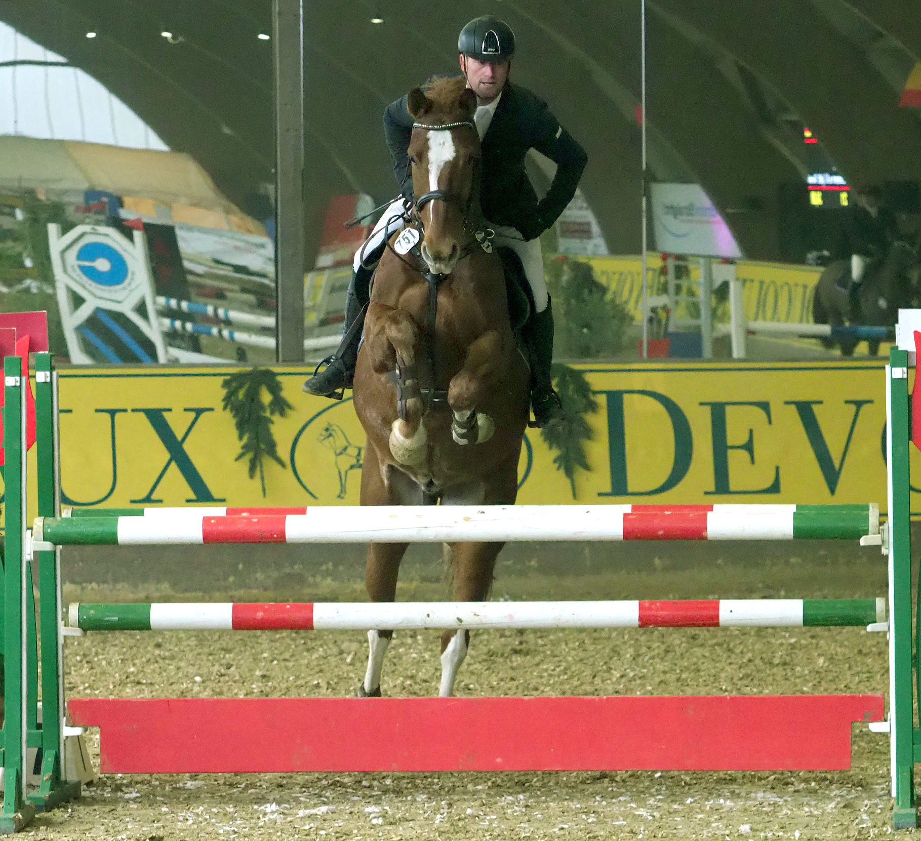 Winterchampionat Dressur beim Reitsportverein Essen. Das Turnier fand am 2.12.2017 beim RSV Essen auf der Reitanlage am Stadtwaldplatz 45133 Essen Stadtwaldwende statt. Auf dem Foto: Dirk Jerke auf For Trouble vom RSV (Sieger)
Michael Gohl / FUNKE Foto Services