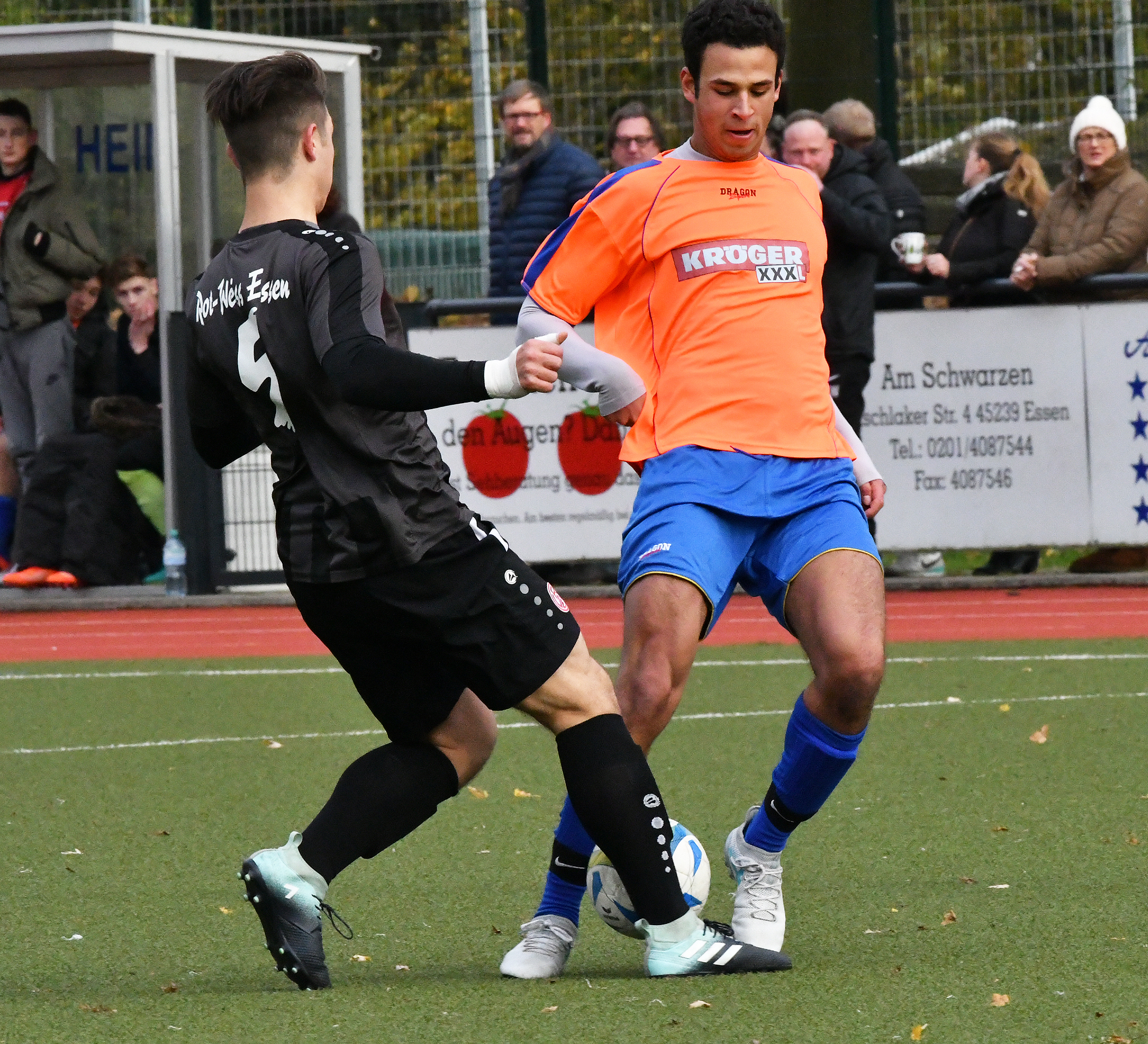Beim Sieg der A-Junioren in Heisingen machte Eduard Pomares den Sack zu.
Foto: Bangert
