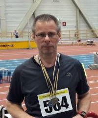 Manfred Meier freute sich über einen 3. Platz im Weitsprung.