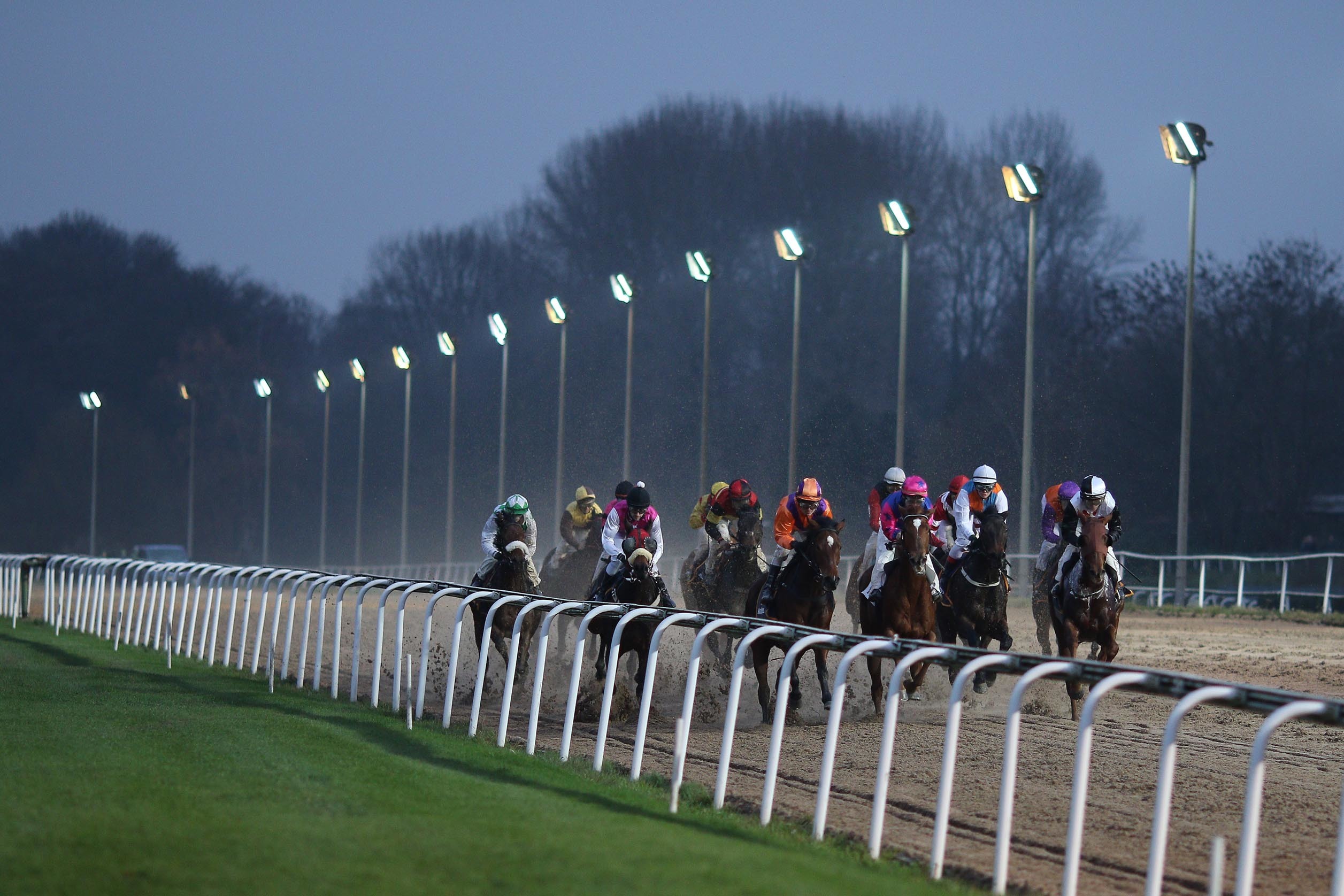 Flutlicht-Rennen in Dortmund (Foto Rühl)