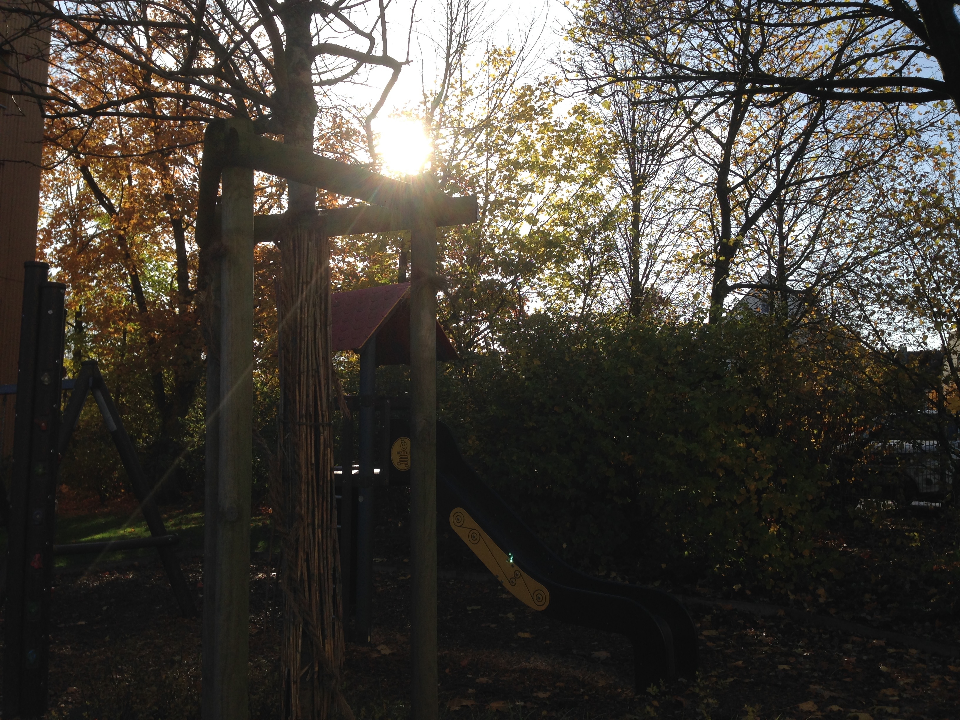 Spielplatz im Herbst