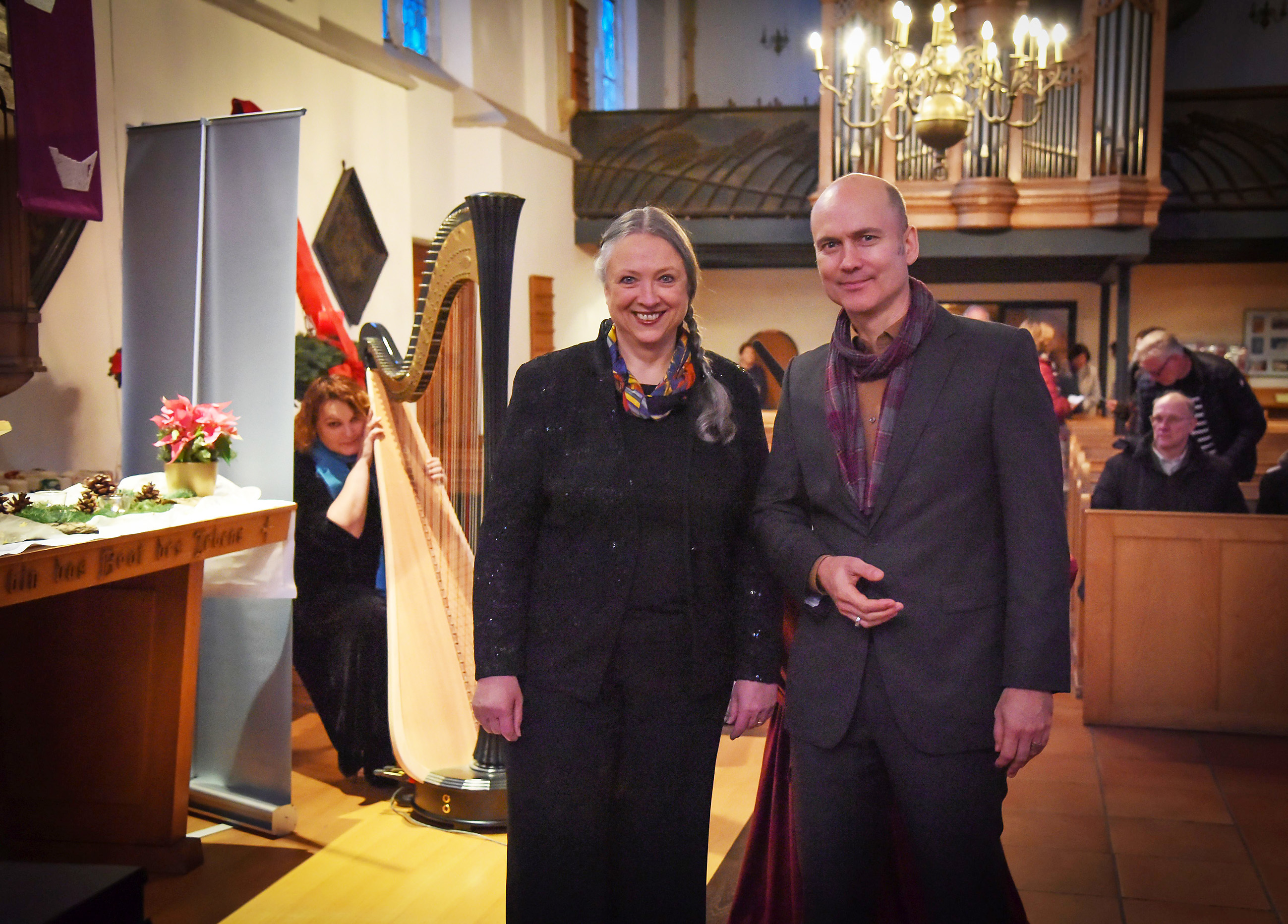 Olja Kaiser (links an der Harfe), Ulrike Haibach und Oliver Steller.