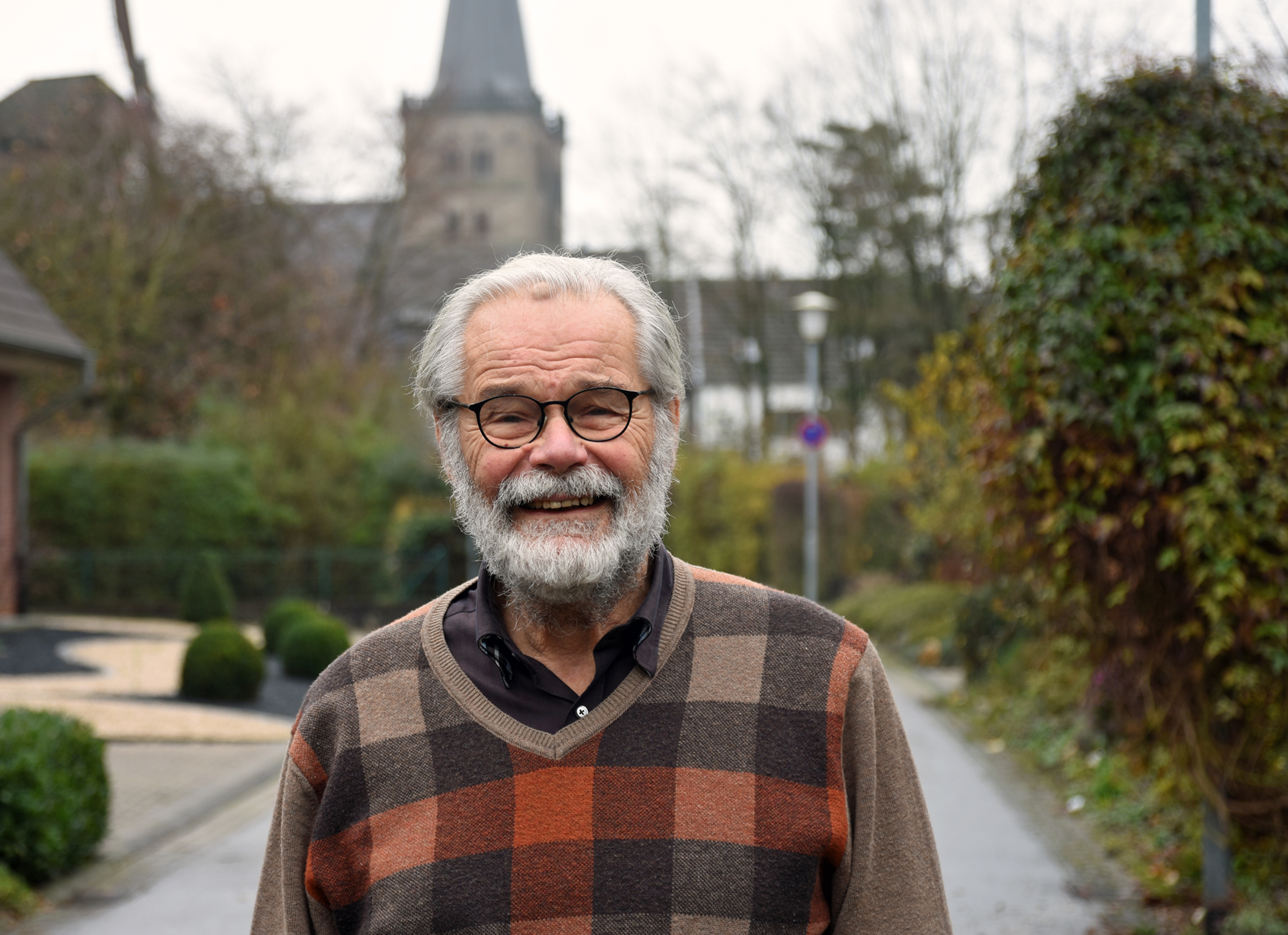 Den Blick nach vorne gerichtet: Jürgen Rösen hat sich 40 Jahre lang ehrenamtlich als Predighelfer in der Evangelischen Kirche engagiert.