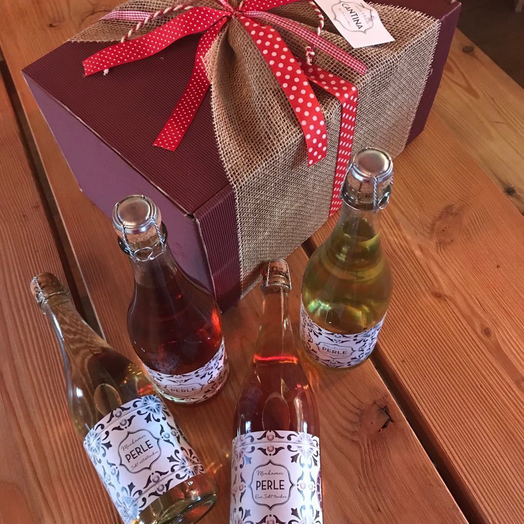Heute, am 13. Dezember, verlosen wir zusammen mit "CantinaCatering & Küche" eine Kiste "Monheimer Perle" - ein Sekt mit Champagner-Qualität.
