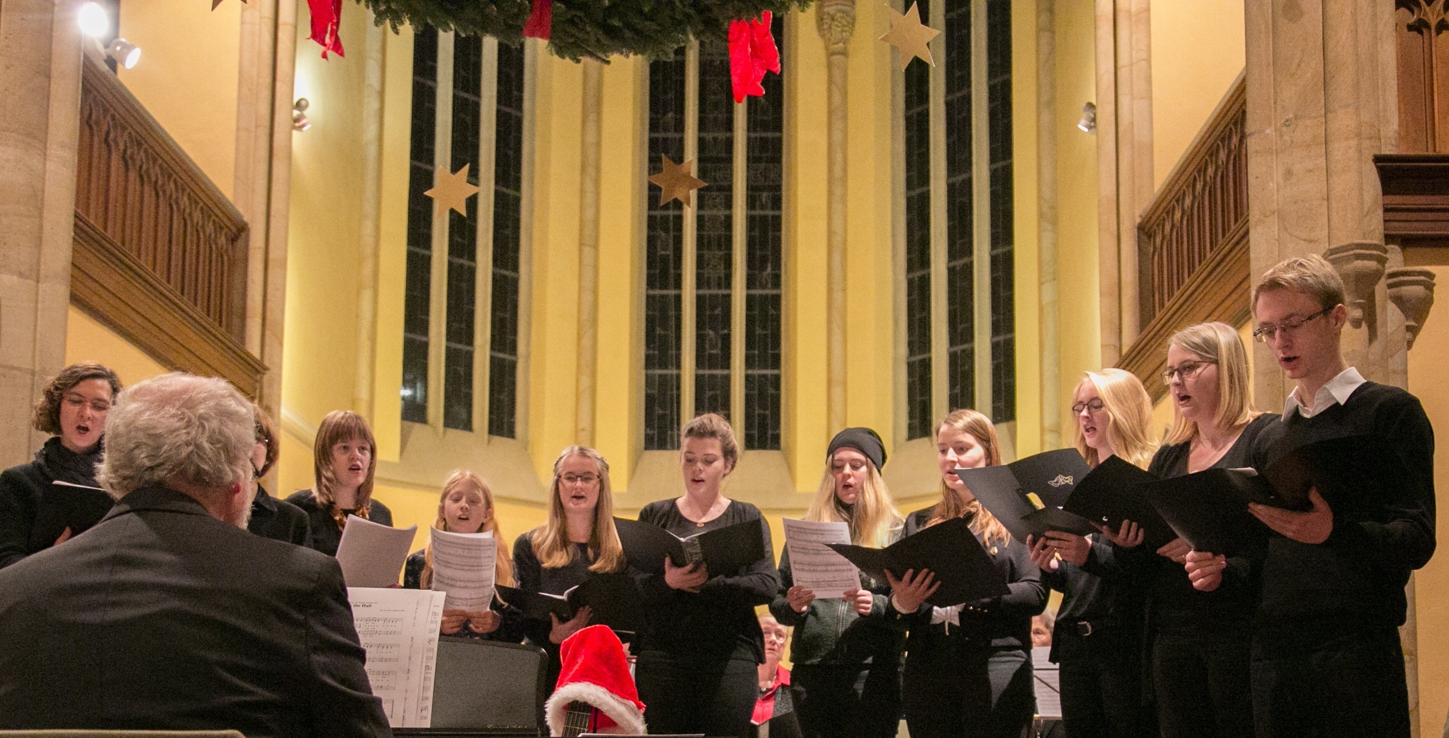 Der Jugendchor "Voice for Life" ist einer der Akteure beim Advents-Singen in der Heilig-Geist-Kirche.