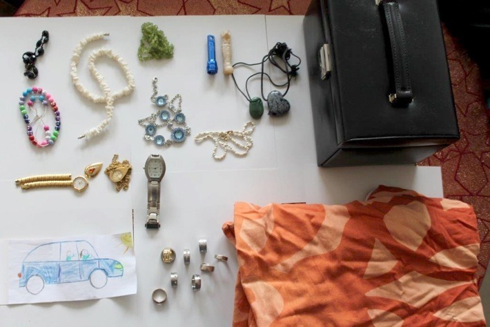 Wem gehört dieser Schmuck? Foto: Polizei Kreis Unna