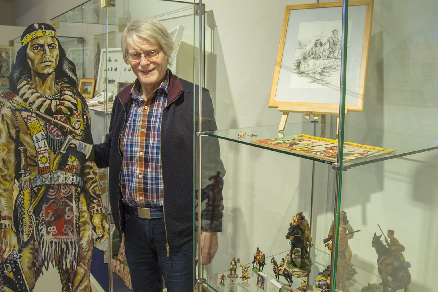 Dr. Wolfgang Willmann zeigt in seiner Sammlung, wozu die Fantasiewelt Karl Mays Künstler, Schriftsteller, Filmschaffende, Unternehmen und Fans inspirierte.