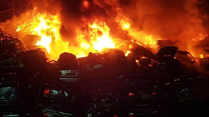 Feuer Gewerbe, 15.12.2017, Pressebild