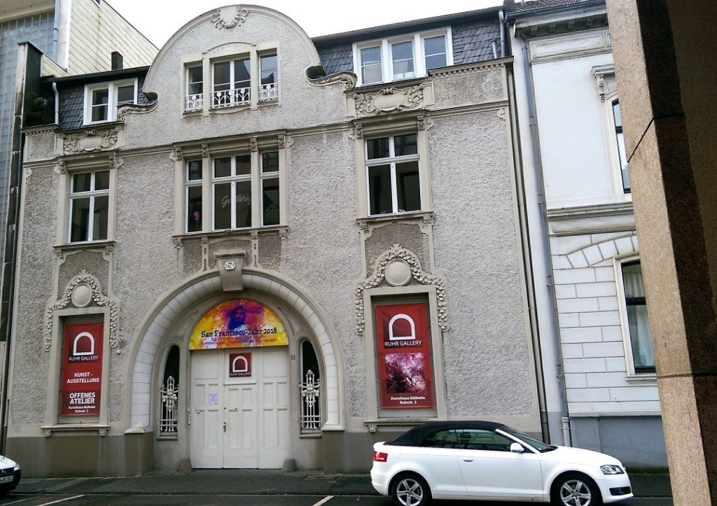Kunsthaus in der Stadtmitte von Mülheim (Kleine Ruhrstraße 3 neben der Sparkasse Mülheim)