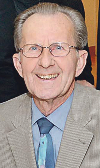Klemens Wittig, hier im Jahre 2013, als er sich ins Goldene Buch der Stadt Dortmund eintragen durfte.