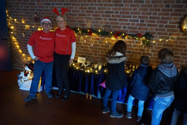 Das Kinderkaufhaus, initiiert von der Sparkasse in Richrath.