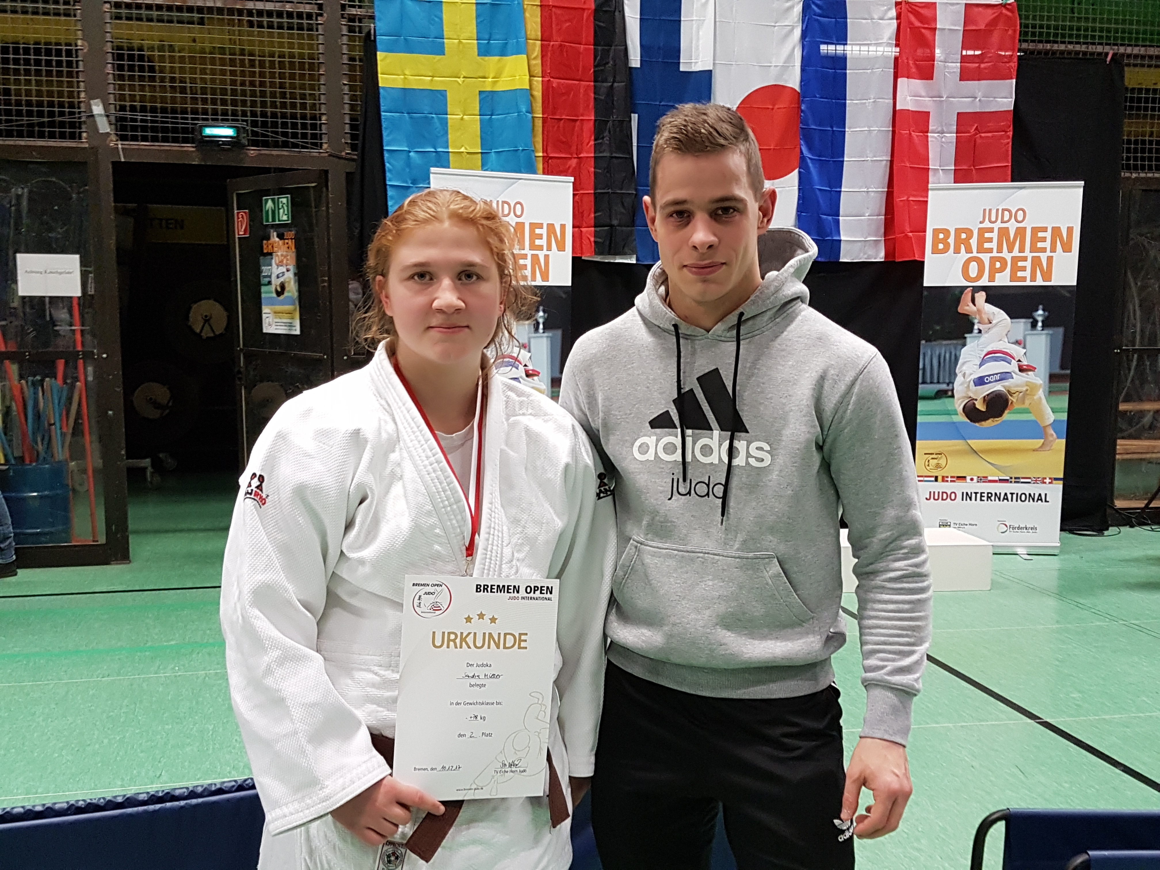 Sandra Müller (l.) holt sich Silber bei den Bremen Open