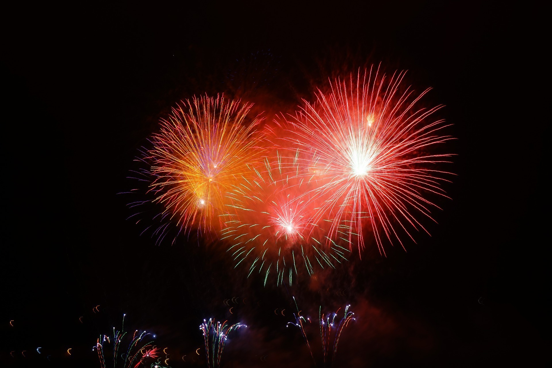 Sieht schön aus, ist aber nicht ungefährlich: Silvesterfeuerwerk. (Symbolbild)